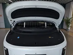 2025 Li Auto i8 Standard, белый — фото 4