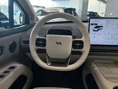 2025 Li Auto i8 Standard, белый — фото 10