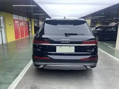 2022 Audi Q7 55 TFSI quattro S line Sport, чёрный — фото 6
