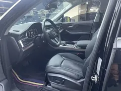 2022 Audi Q7 55 TFSI quattro S line Sport, чёрный — фото 7