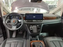 2024 Hongqi HQ9 2.0T 4WD Luxury — фото 10