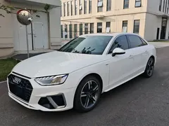 2022 Audi A4L 40 TFSI Luxury Sport, белый — фото 1
