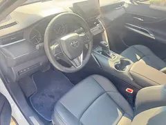 2023 Toyota Venza 2.0L CVT 2WD Luxury, белый — фото 7