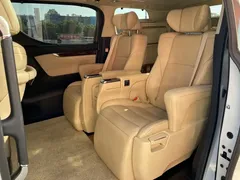 2021 Toyota Alphard Hybrid 2.5L Luxury, белый — фото 6