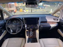2021 Toyota Alphard Hybrid 2.5L Luxury, белый — фото 10