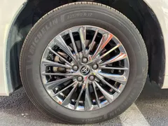 2021 Toyota Alphard Hybrid 2.5L Luxury, белый — фото 24