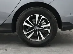 2025 BYD Qin PLUS DM-i PHEV 120KM — фото 8