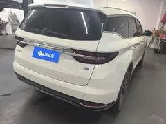 2022 Geely Jiaji 1.8TD DCT Platinum Luxury, белый — фото 3