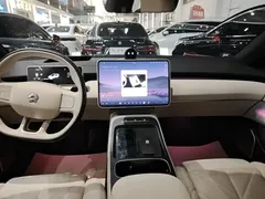 2025 Nio ET5 75kWh, чёрный — фото 13