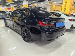 2023 BMW 3 Series 325Li M Sport Dark Night Package, чёрный — фото 14
