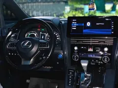2020 Lexus LM 300h 7-seat, чёрный — фото 8