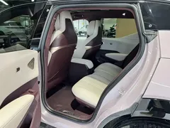 2025 Zeekr X 4 seats RWD Magic Cube, белый — фото 11