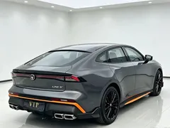 2022 Changan UNI-V 1.5T Premium — фото 4