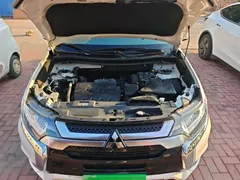 2021 Mitsubishi Outlander 2.0L 2WD 5, белый — фото 20