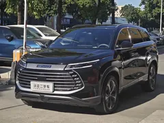 2023 BYD Frigate 07 DM-i PHEV 100KM Flagship, чёрный — фото 1