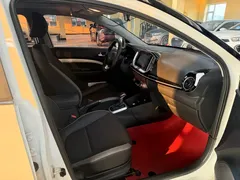2021 Kia Yipao 1.4L CVT Sunroof, белый — фото 4