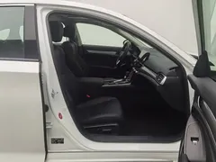 2022 Honda Accord 260TURBO Luxury, белый — фото 23