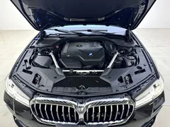 2023 BMW 5 Series 530Li Leading M Sport Package, чёрный — фото 19