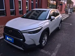 2022 Toyota Corolla Cross 2.0L Luxury, белый — фото 1