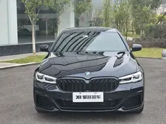 2022 BMW 5 Series 525Li M Sport Package, чёрный — фото 2