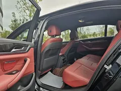2022 BMW 5 Series 525Li M Sport Package, чёрный — фото 8
