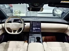 2022 Nio ET5 75kWh, чёрный — фото 11