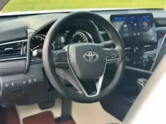 2021 Toyota Camry 2.0G Luxury, белый — фото 18
