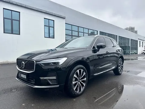 2023 Volvo XC60 4WD Luxury