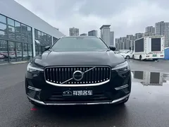 2023 Volvo XC60 4WD Luxury, чёрный — фото 2