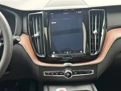 2023 Volvo XC60 4WD Luxury, чёрный — фото 13