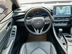2023 Toyota Avalon Hybrid 2.5L 20th Anniversary Platinum Edition, белый — фото 21