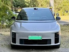 2025 Li Auto i6 4WD Standard — фото 2