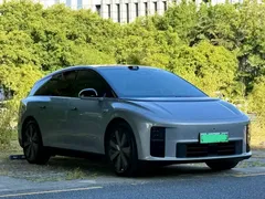 2025 Li Auto i6 4WD Standard — фото 3
