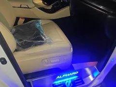 2023 Toyota Alphard 2.5L Hybrid Premium Gold, белый — фото 8