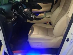2023 Toyota Alphard 2.5L Hybrid Premium Gold, белый — фото 9