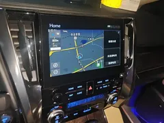 2023 Toyota Alphard 2.5L Hybrid Premium Gold, белый — фото 12
