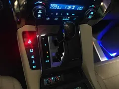 2023 Toyota Alphard 2.5L Hybrid Premium Gold, белый — фото 15