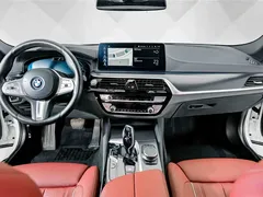 2022 BMW 5 Series 535Le PHEV Pioneer M Sport Package, белый — фото 10