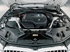 2022 BMW 5 Series 535Le PHEV Pioneer M Sport Package, белый — фото 24