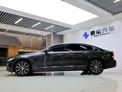2023 Volvo S90 — фото 3