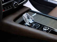 2023 Volvo S90 — фото 23