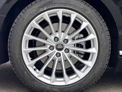 2022 Audi A8L 50 TFSI quattro Comfort Collector's Edition, чёрный — фото 15