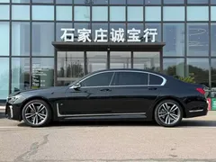 2021 BMW 7 Series 730Li M Sport Package, чёрный — фото 4