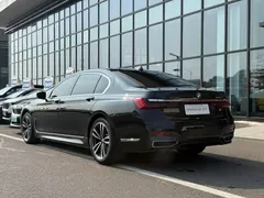 2021 BMW 7 Series 730Li M Sport Package, чёрный — фото 8