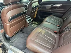 2021 BMW 7 Series 730Li M Sport Package, чёрный — фото 17
