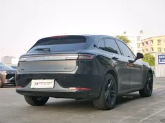 2025 Aito M5 EREV Ultra 2WD, чёрный — фото 19