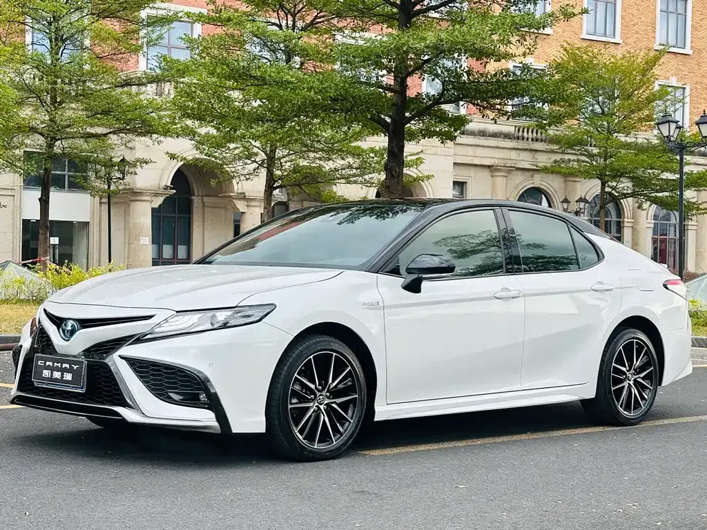 2023 Toyota Camry Hybrid 2.5HS Fashion
