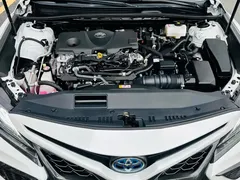 2023 Toyota Camry Hybrid 2.5HS Fashion, белый — фото 10