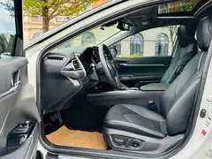 2023 Toyota Camry Hybrid 2.5HS Fashion, белый — фото 12