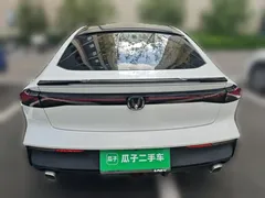 2023 Changan UNI-V 1.5T Premium, белый — фото 5